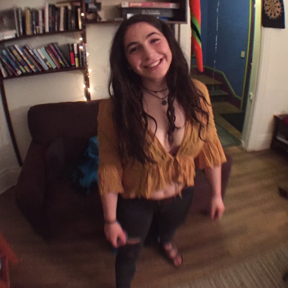 Meet your Posher, Alena